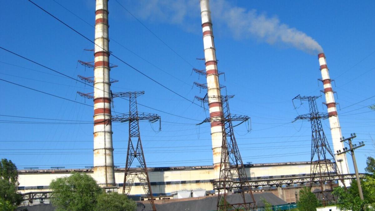 Rusia a bombardat termocentrala Burştin din vestul Ucrainei (Video)