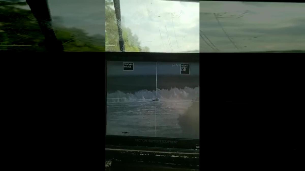 tanc-rusesc-distrus-cu-un-sistem-bgm-71-tow_74274900