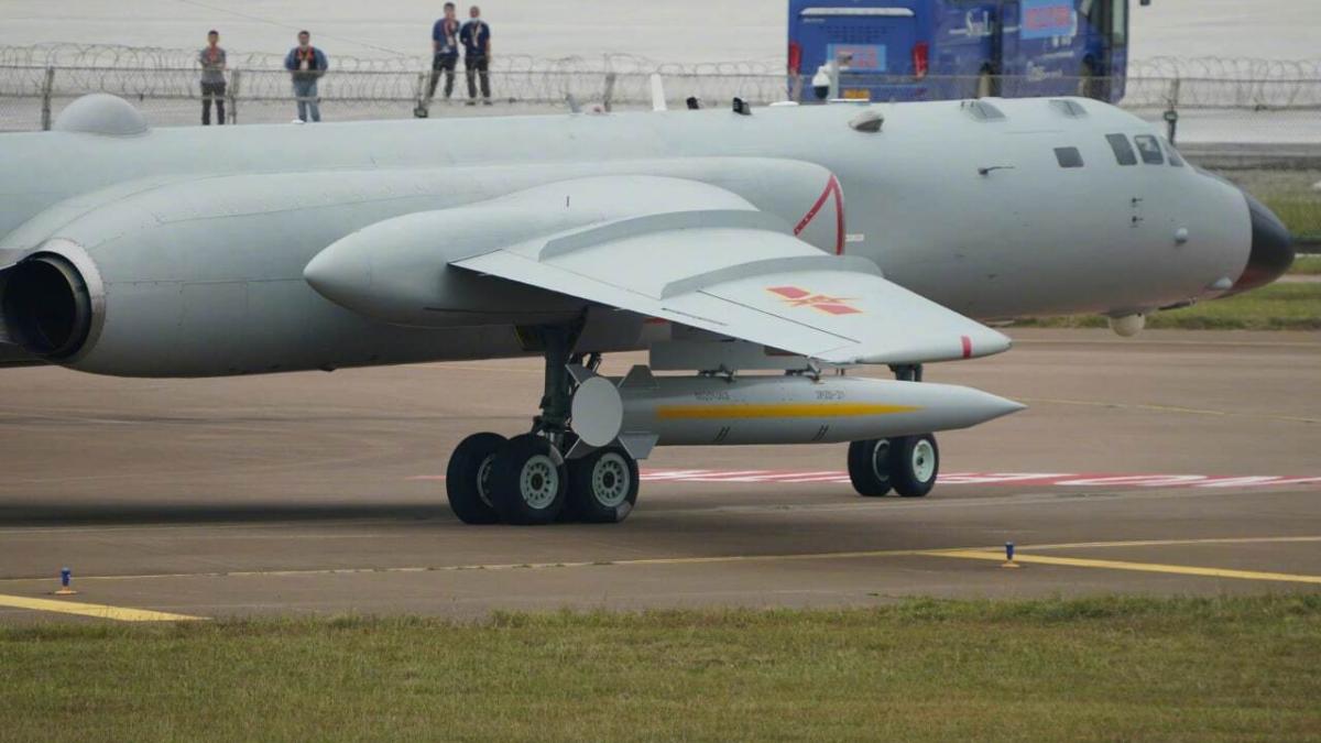 China a dezvoltat o nouă rachetă balistică antinavă pentru bombardierele strategice H-6K