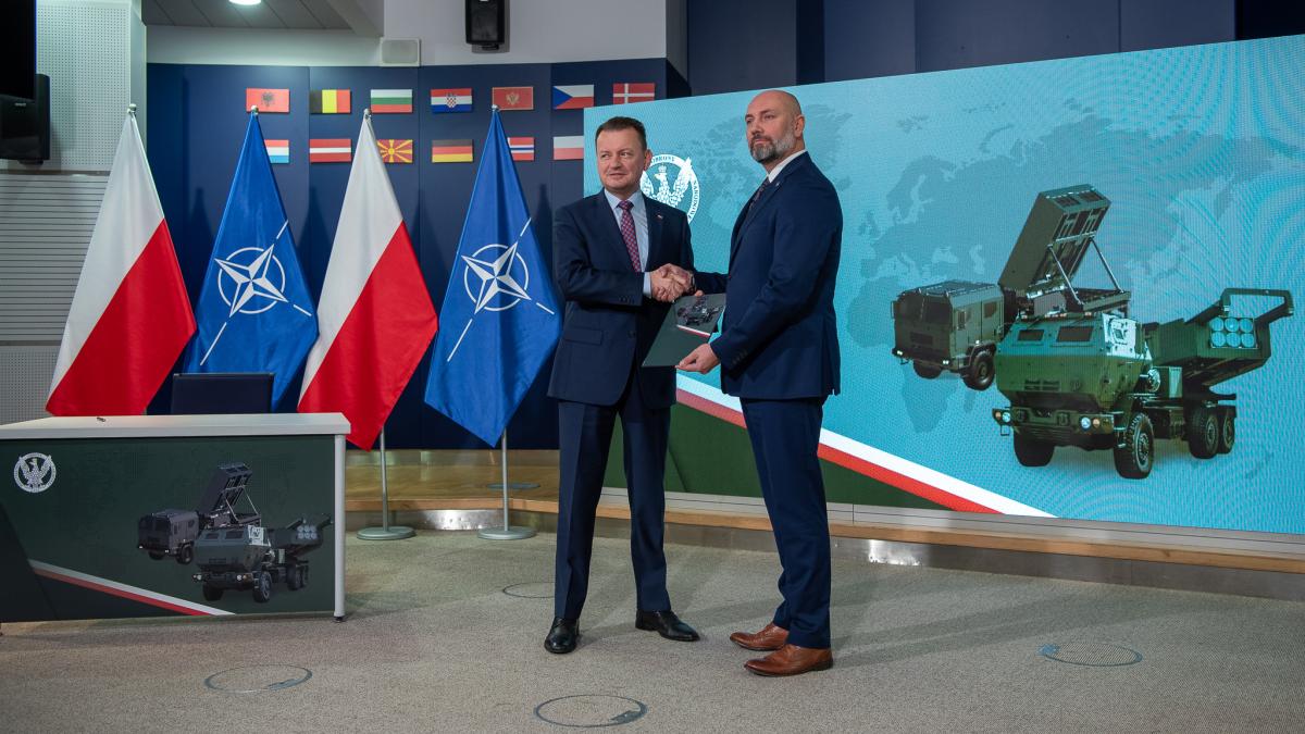 Industria poloneză de apărare bifează o nouă reuşită: Componente pentru sistemele de rachete HIMARS şi K239 Chunmoo vor fi fabricate în Polonia