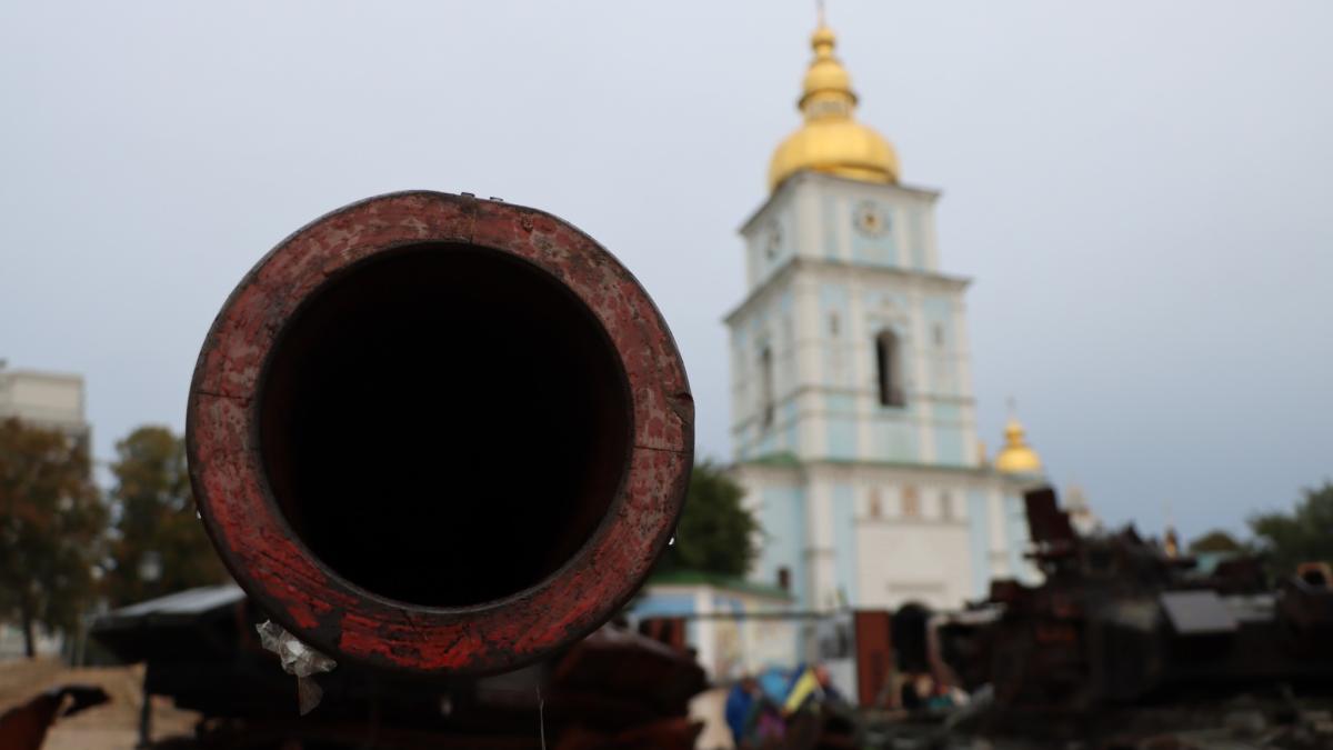 tun-kiev-ucraina_71450200