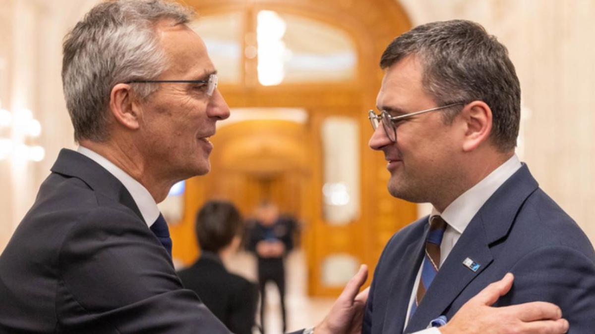 stoltenberg_kuleba_nato_00200900