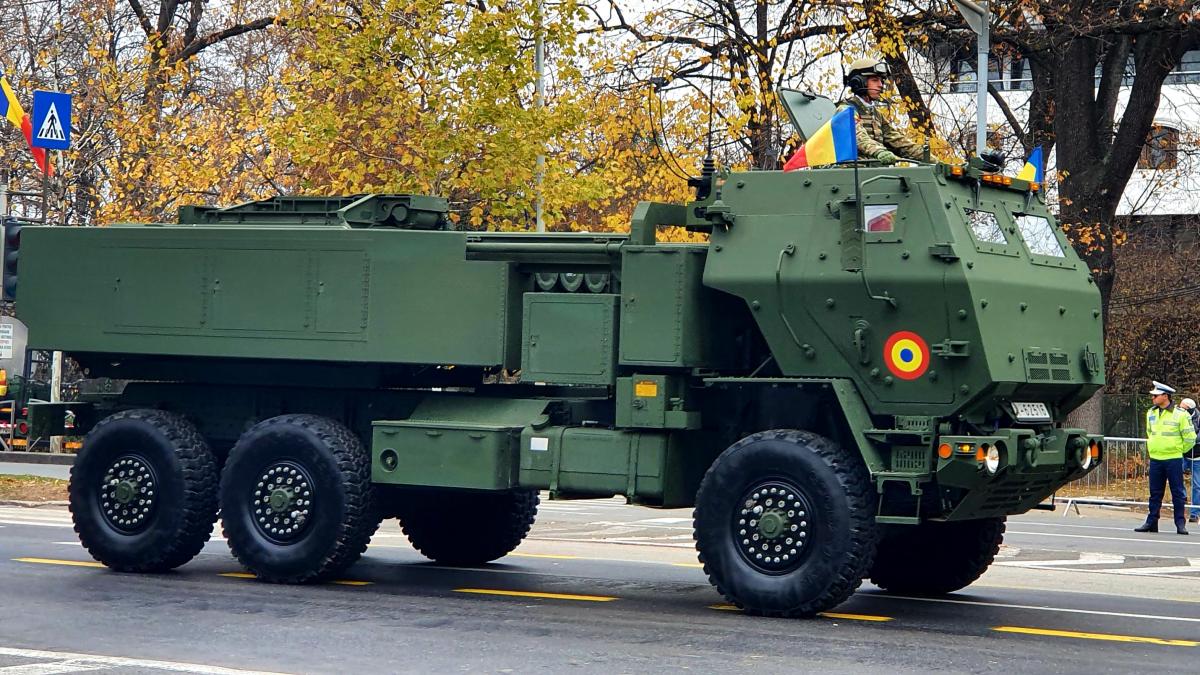 Parada militară de Ziua Naţională. Vor defila pe sub Arcul de Triumf peste 1.600 de militari și aproximativ 150 de mijloace tehnice