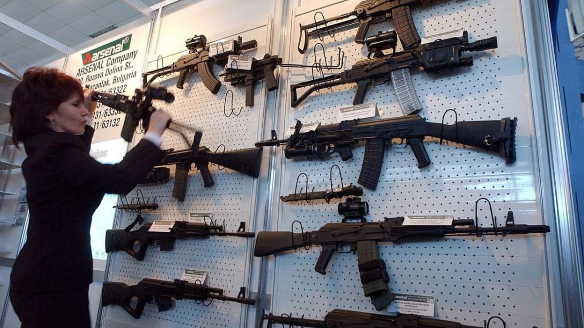 arme-compania-bulgara-arsenal_52317400