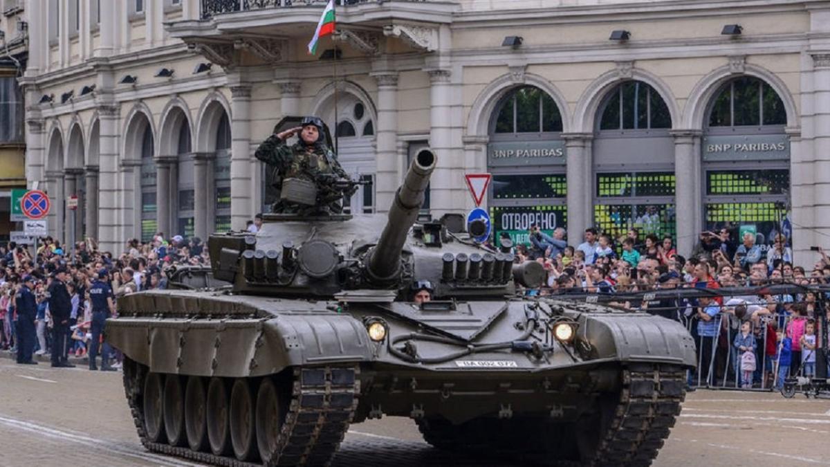 bulgaria-tanc-t-72_73835100