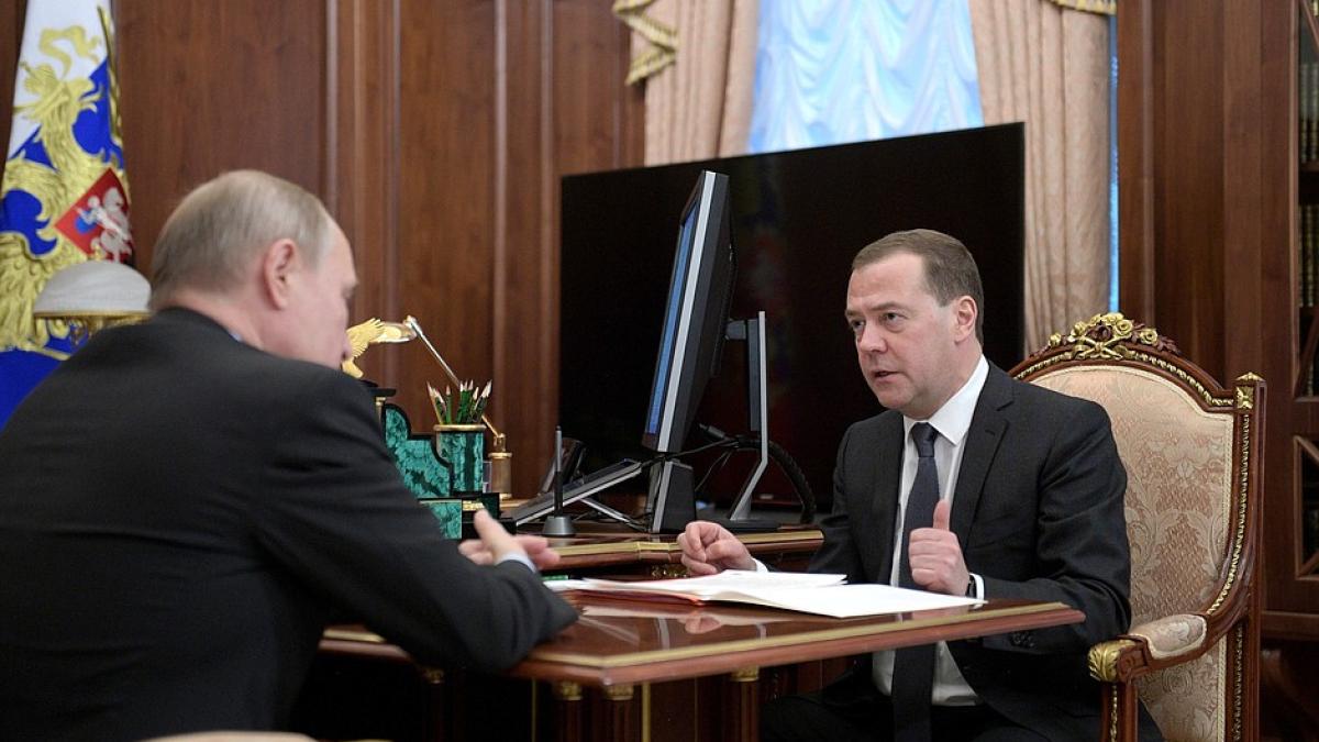 vladimir-putin-dmitri-medvedev_52315800