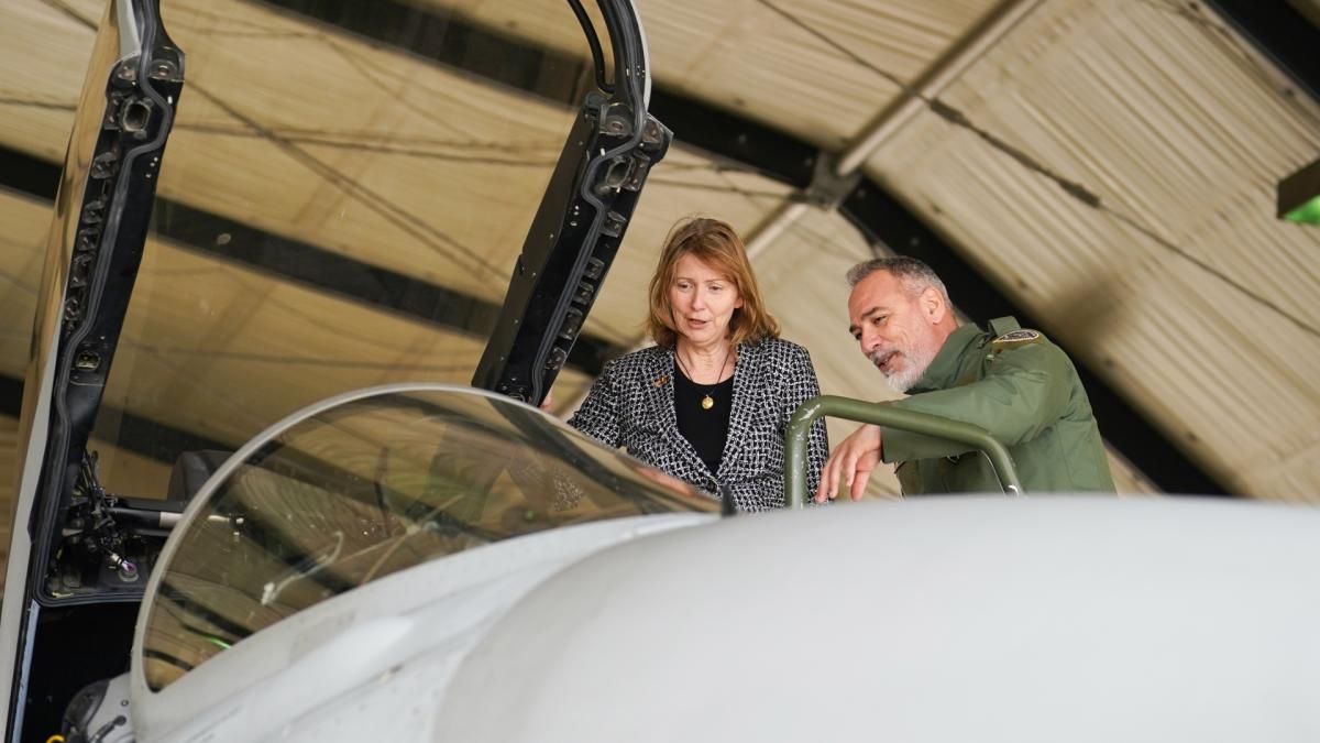 ann-kavalec_85833700