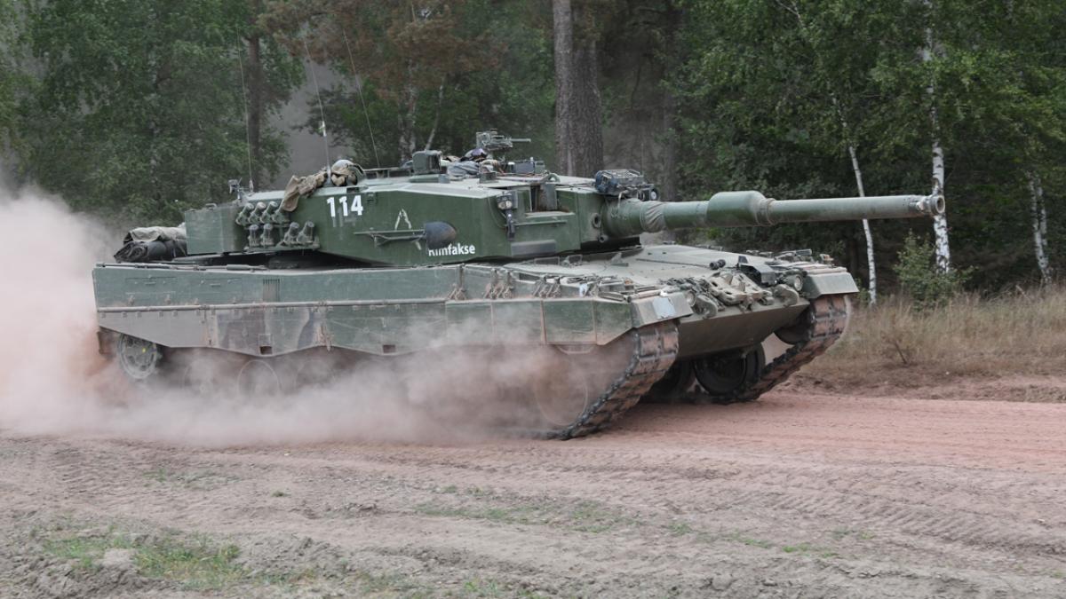 leopard-2-a4-kmw-007-2_13427500