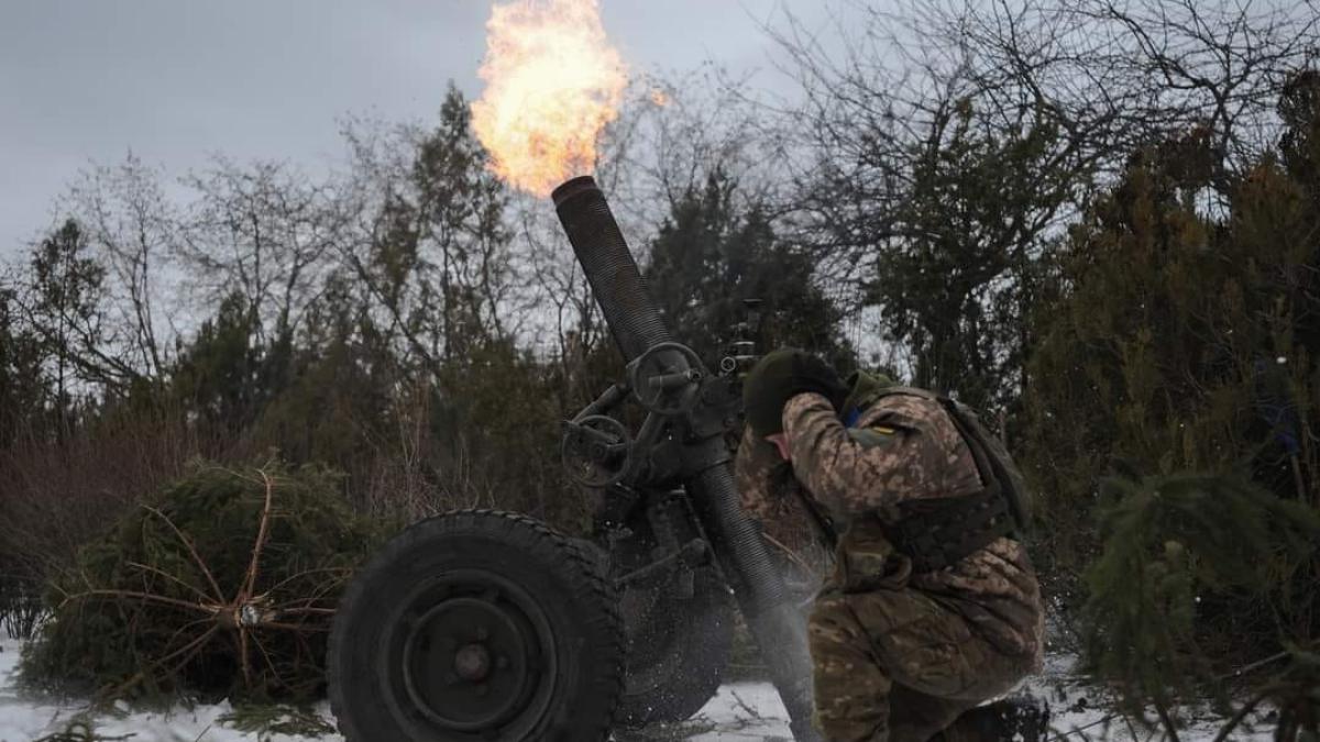 Fabricile de armament din Ucraina lovite de ruși, relocate în România? Cu capacitățile de producție libere, industria de apărare e tentată de ocazie