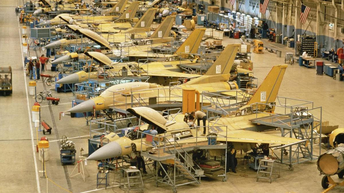 productie-avioane-f-16_06380300