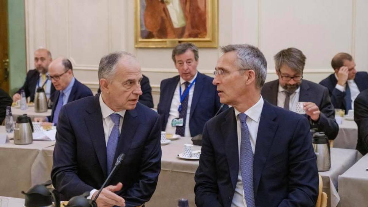 mircea-geoana-jens-stoltenberg_85354600