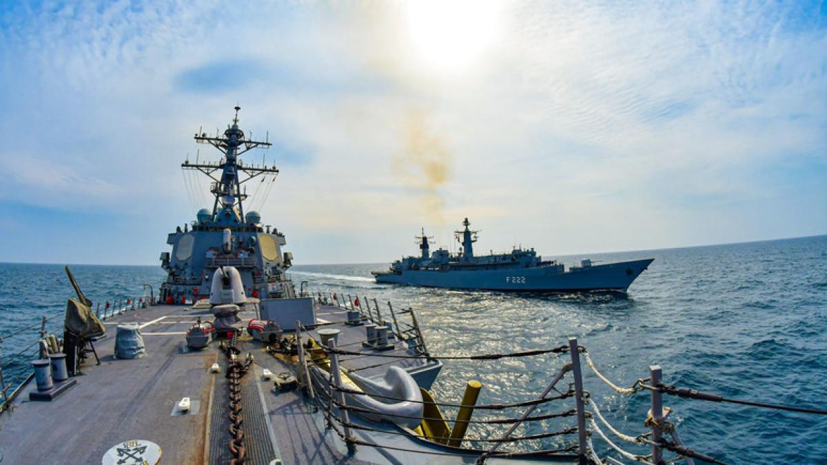 f-222-marea-neagra_19435000