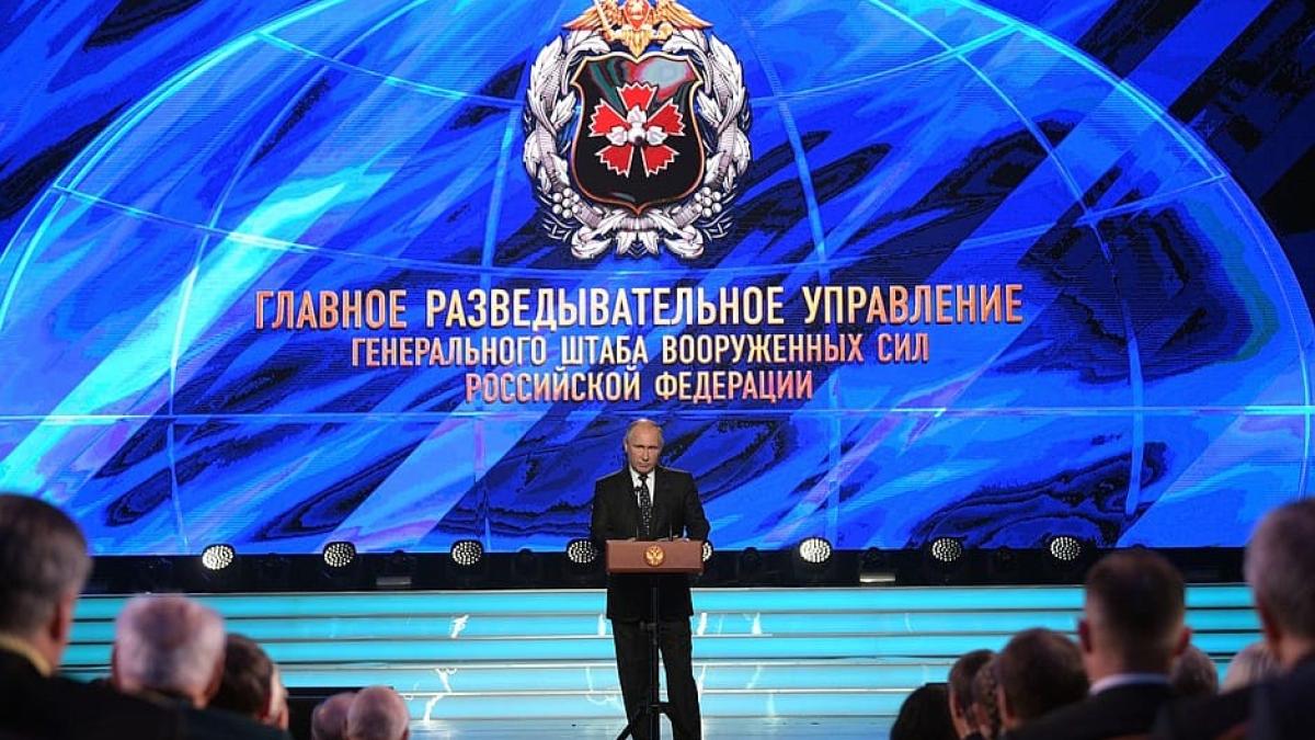 vladimir-putin-servicii-de-informatii_52652100