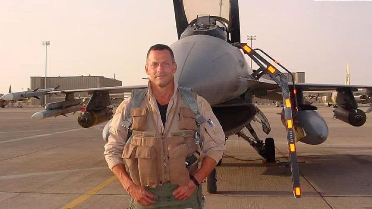 dan_hampton_pilot_avion_f-16_32761600