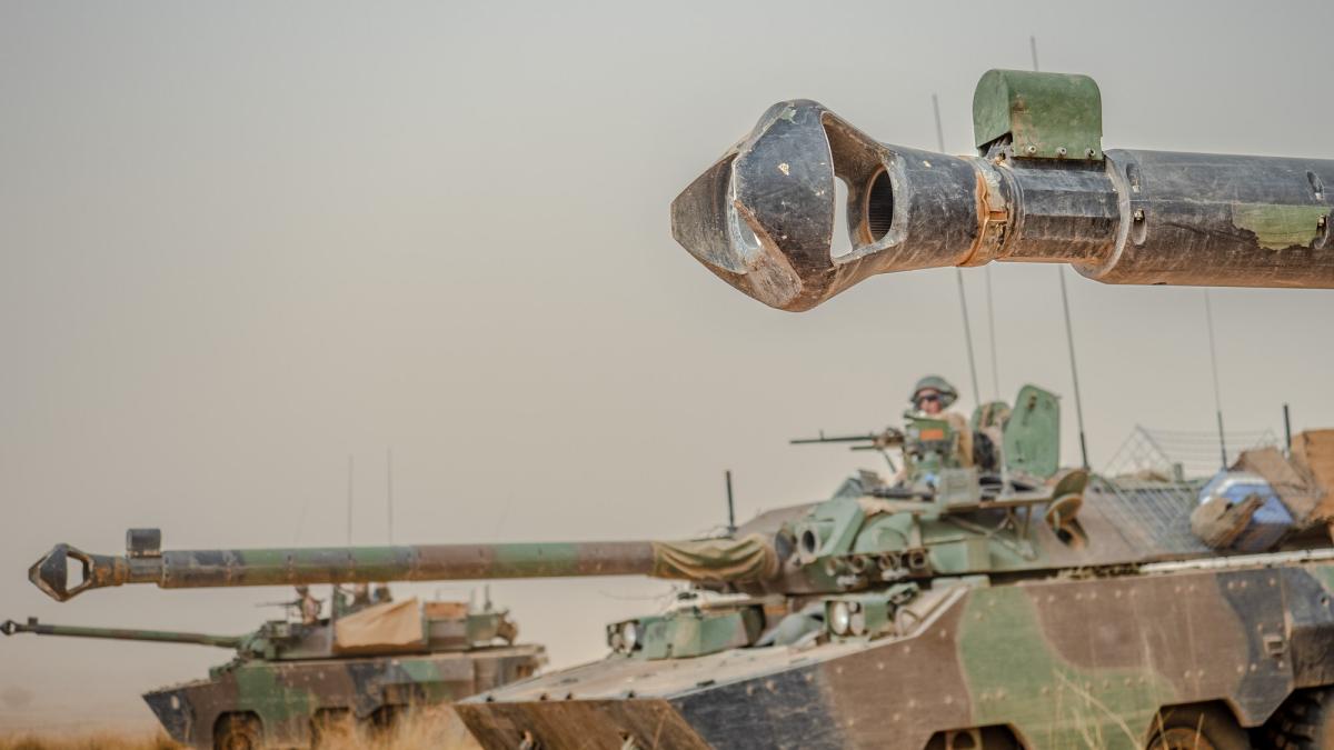 amx-10-rc-1_06000500