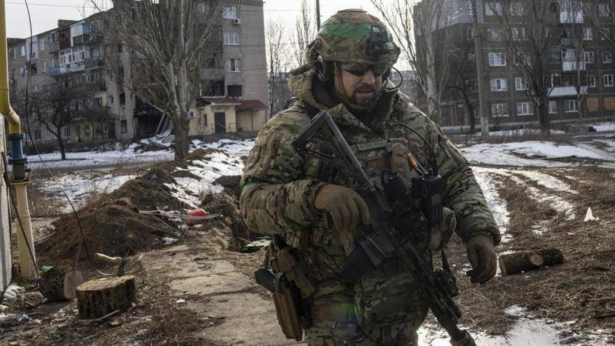 militar-ucrainean-la-bahmut_42880900