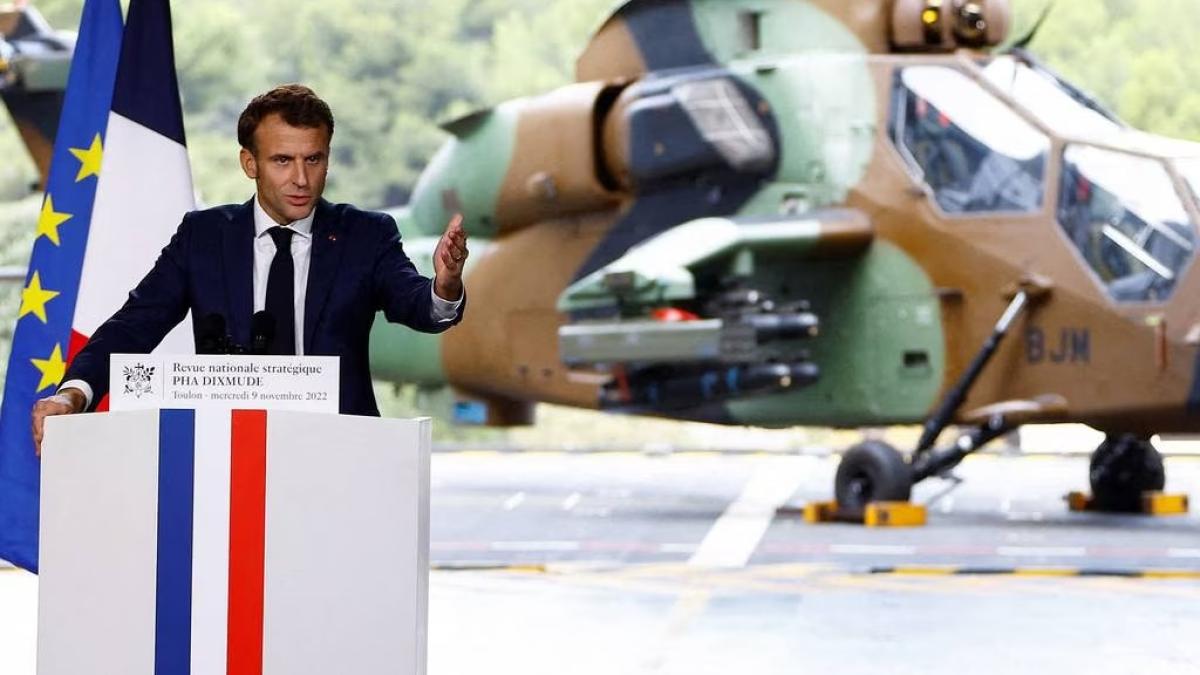 emmanuel-macron_30500000