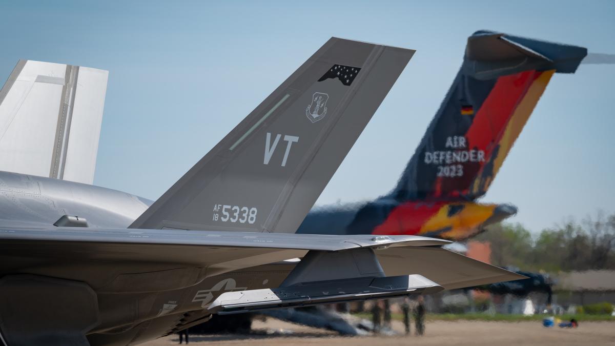 air-defender-23_47531800