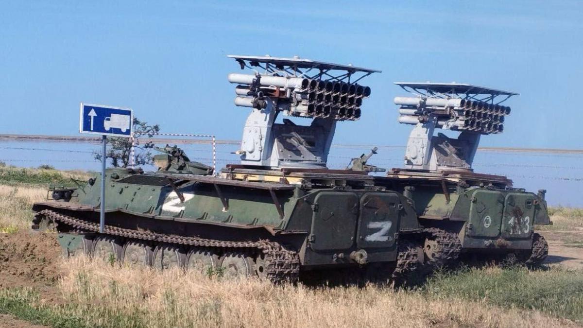 blindate-sovietice-mt-lb-dotate-cu-lansatoare-de-rachete-navale-a-22-ogon_79128300