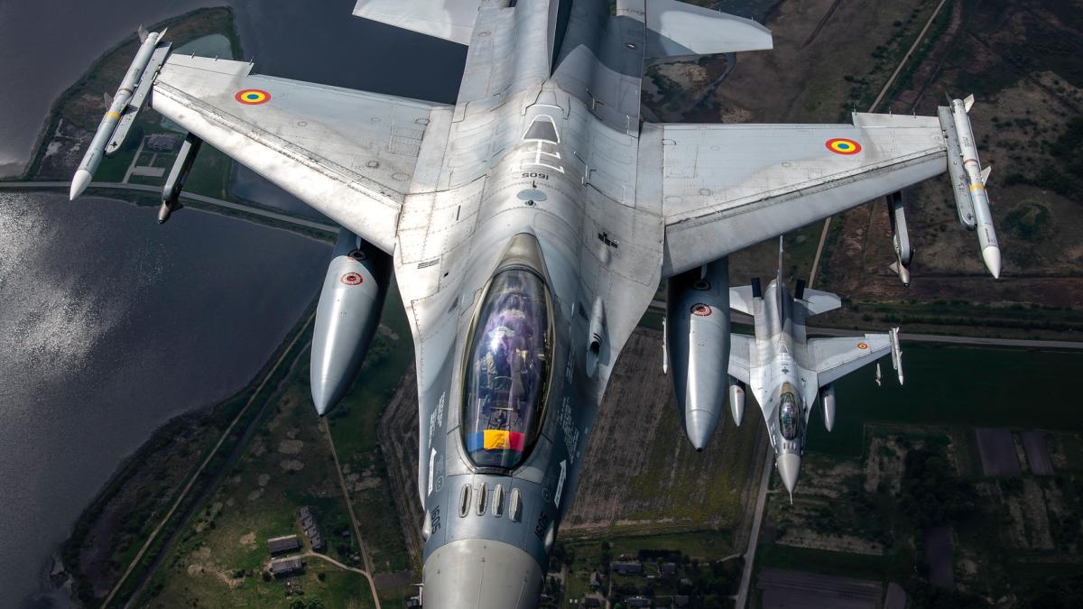 f-16-romania-steag_43163400