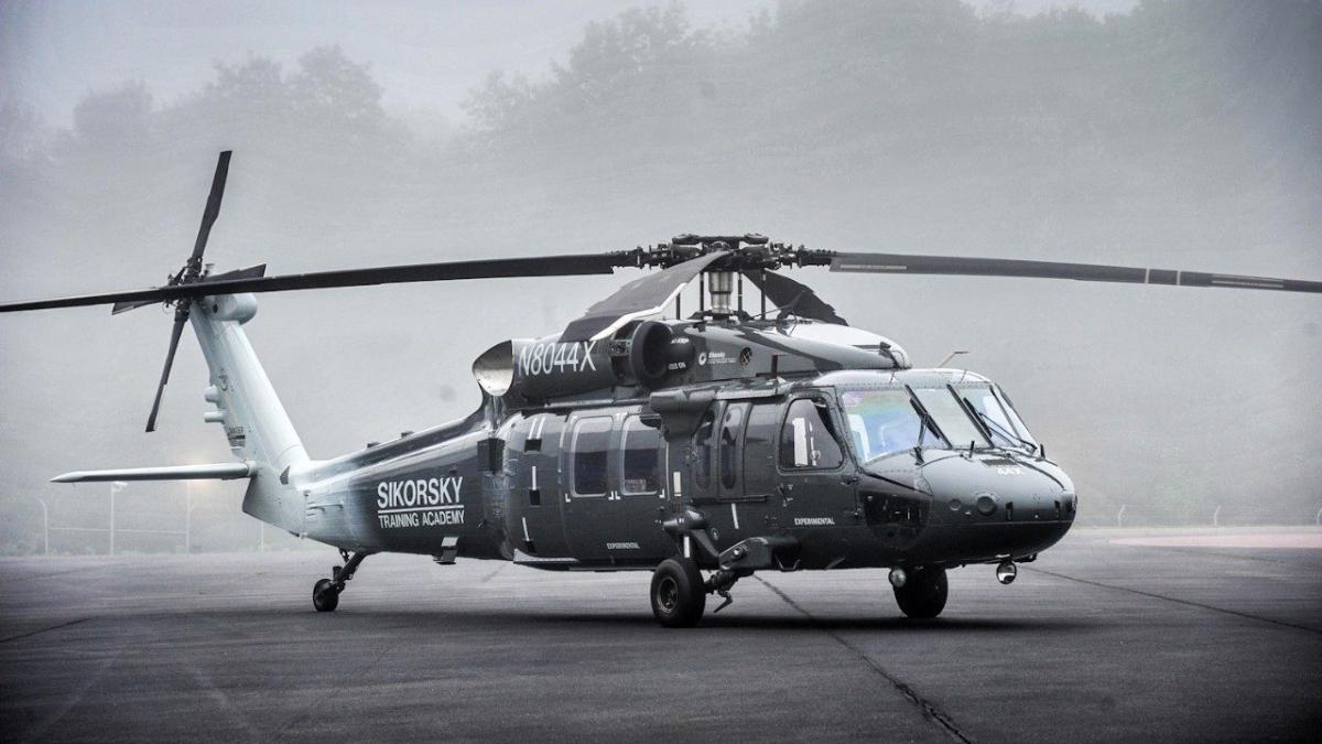 Elicopterele Black Hawk vor fi reparate în România. Aerostar Bacău asigură mentenanța pentru noile aeronave din regiune