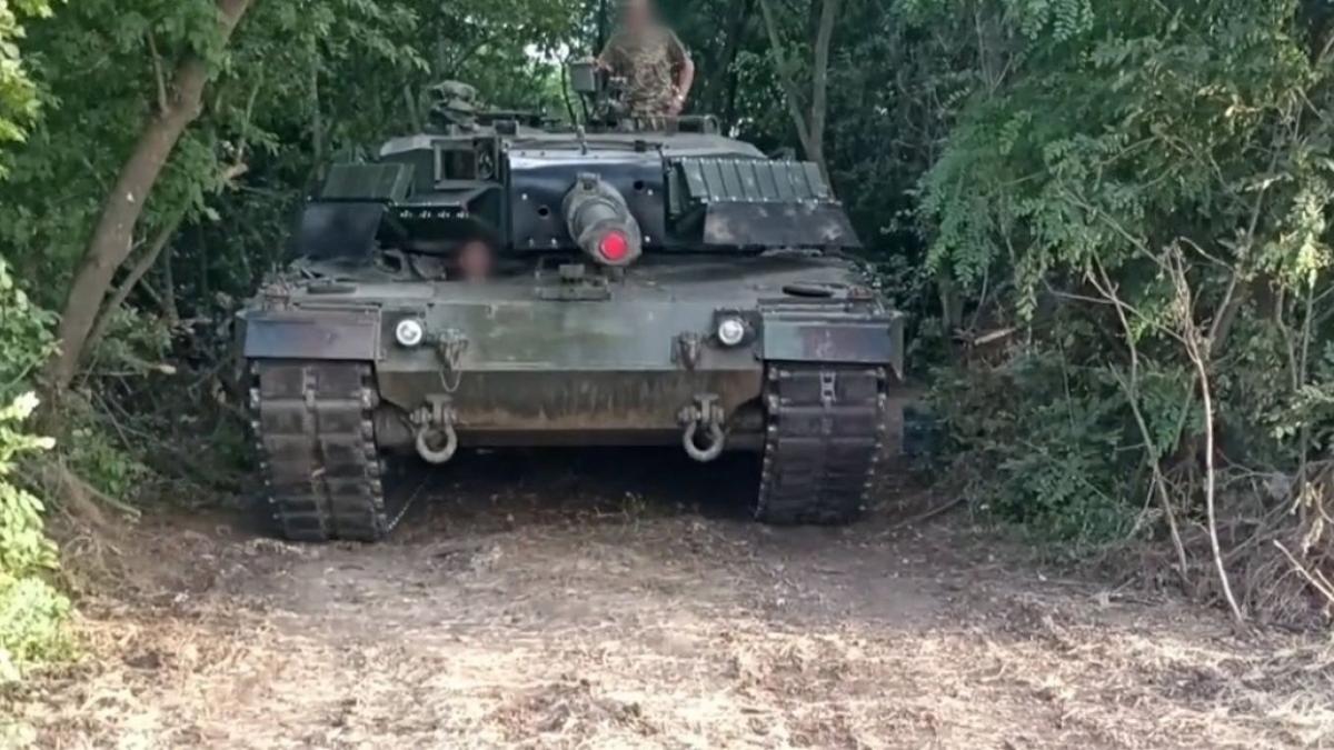 tanc_leopard_2a4_13000200