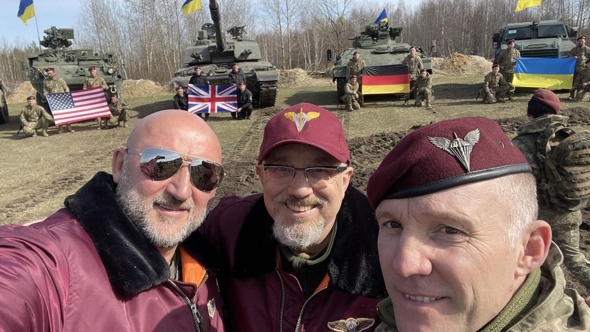 tancurile-challenger-2-au-ajuns-in-ucraina_80876800