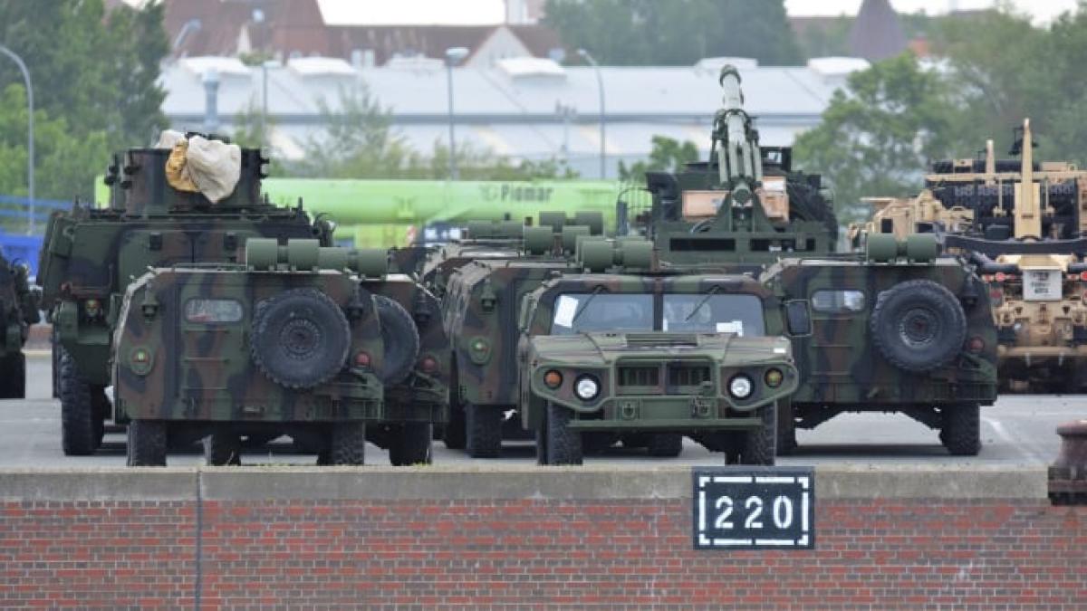 vehicule-miliare-americane-care-imita-arme-rusesti_62065900
