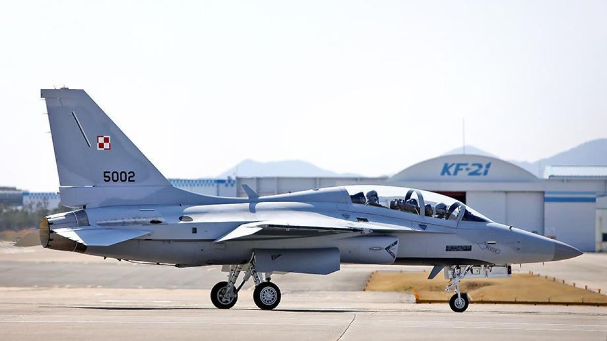 Pilot polonez, prima impresie despre FA-50: Această aeronavă pot înlocui F-16 în unele situaţii (Video)