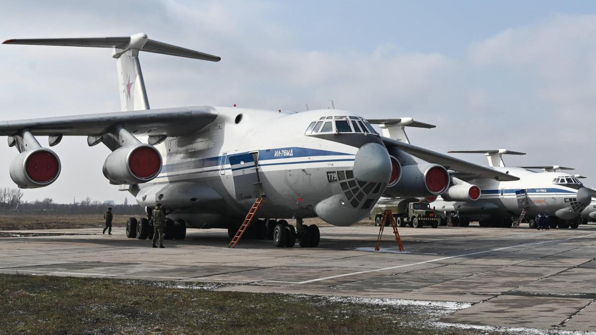 Numărul avioanelor Il-76 distruse de ucraineni lângă Pskov a fost anunțat: Pierderile inregistrate de aviaţia rusă nu se rezumă strict la aeronave