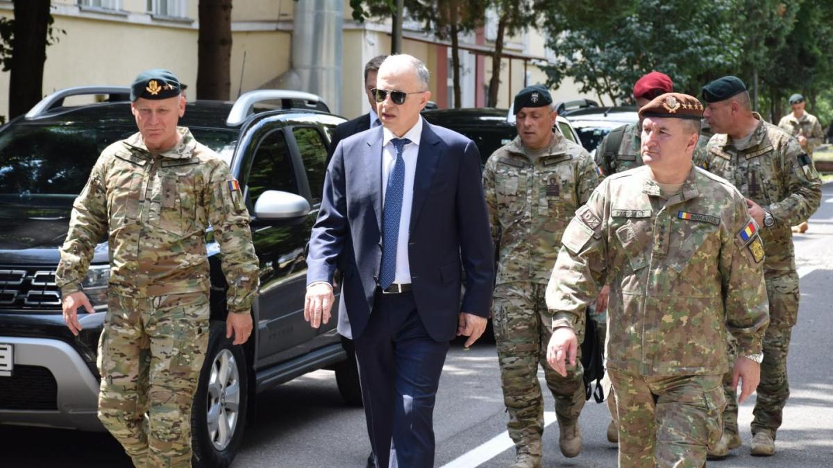 mircea-geoana-daniel-petrescu_34306000