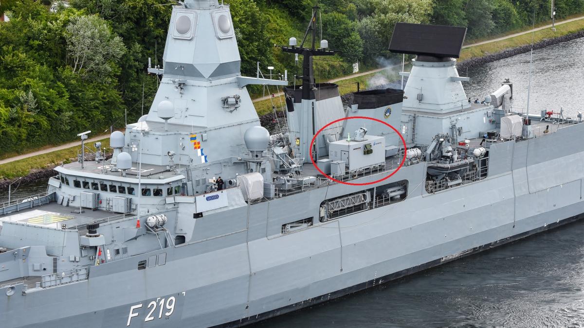 fregata-germana-sachsen-f219-laser-02_24584500