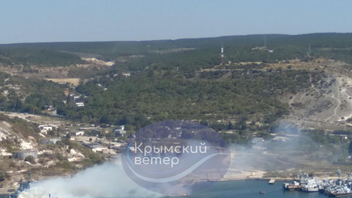 camuflare-cu-fum-nave-ruse-golf-sevastopol_06238500