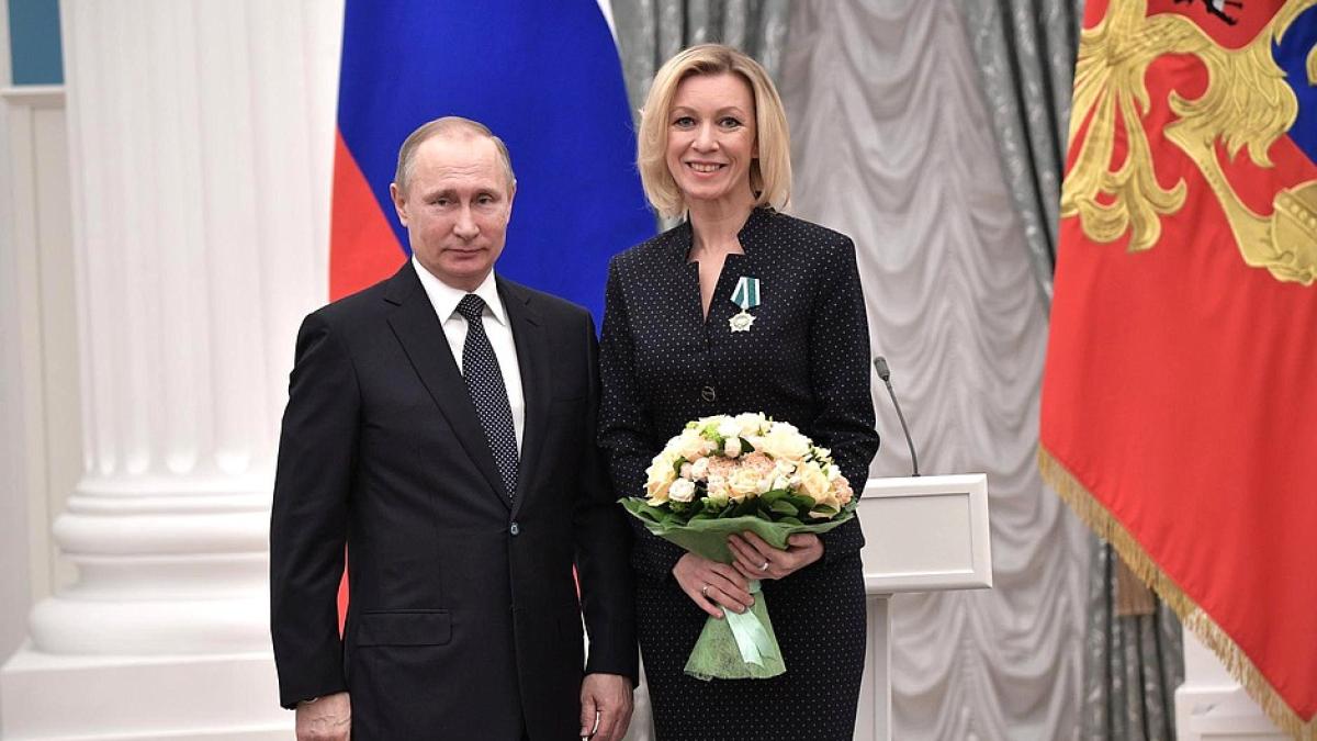vladimir-putin-maria-zaharova_32439800