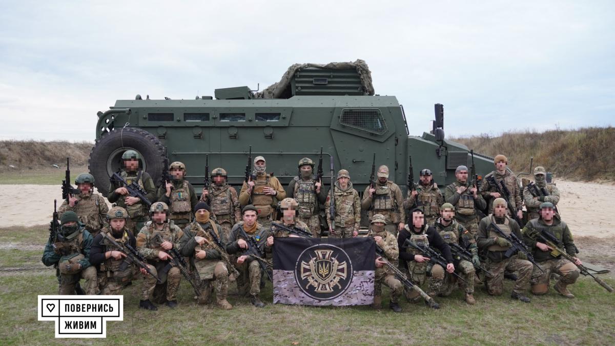 O fundaţie din Ucraina strânge bani pentru a echipa și antrena 25 de echipe de lunetiști (Video)