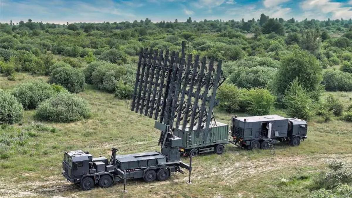 Industria poloneză de apărare a lucrat timp de zece ani la o staţie radar de mare putere: Radarul P-18PL este compatibil cu sistemele Patriot