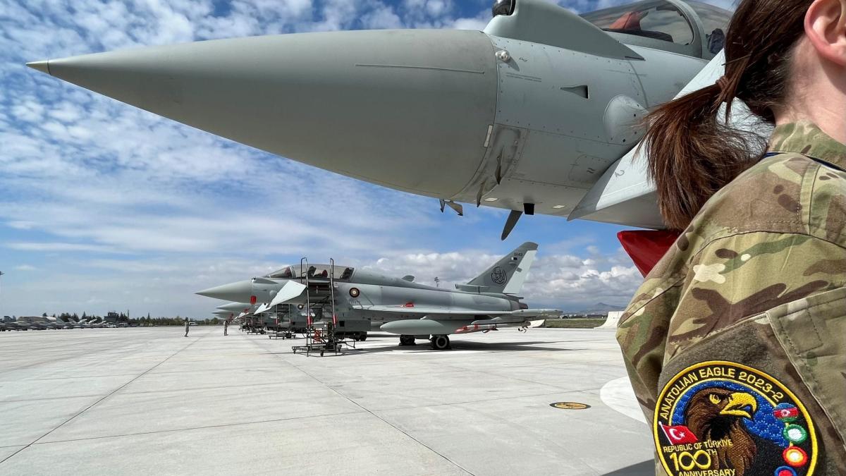 În încercarea de a face trecerea de la interesul pentru F-16 la cel pentru Eurofighter, Turcia s-a lovit deja de primul refuz