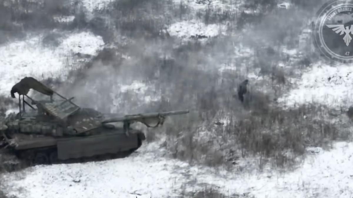 tanc-rusesc-t-90-distrus-cu-o-drona-fpv_00933400