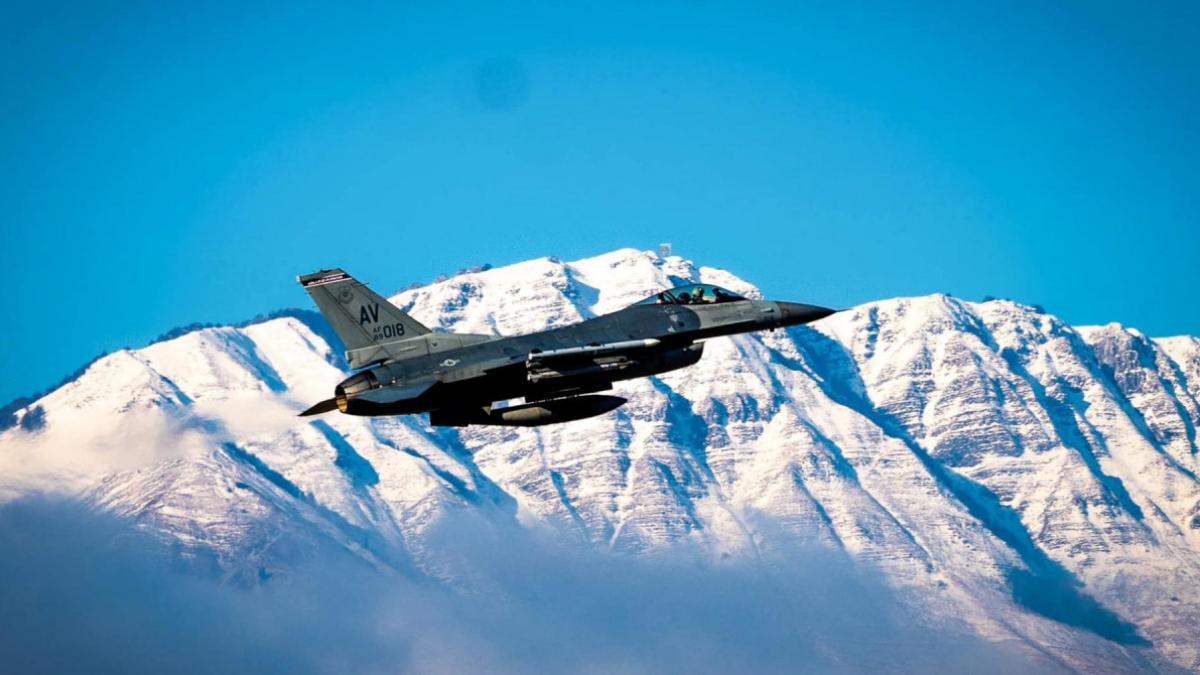 1-f-16-ambasada-sua-in-bosnia_19627100