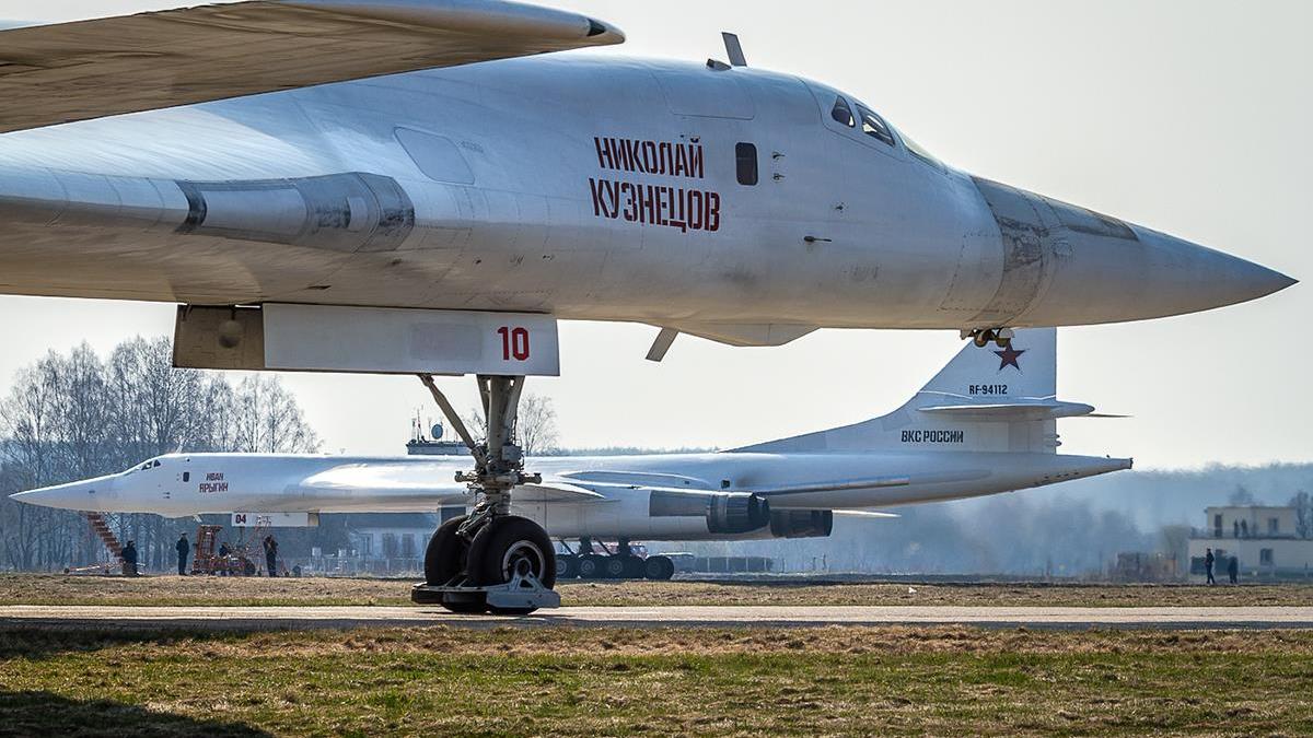 bombardiere-rusesti-baza-aeriana-murmansk_76982100