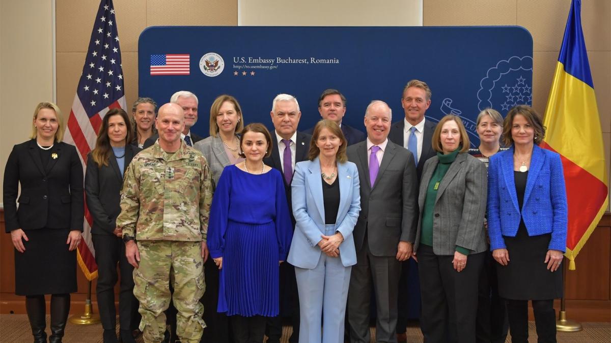 1-participarea-ministrului-afacerilor-externe-luminita-odobescu-la-reuniunea-ambasadorilor-sua-din-regiunea-marii-negre_69952200