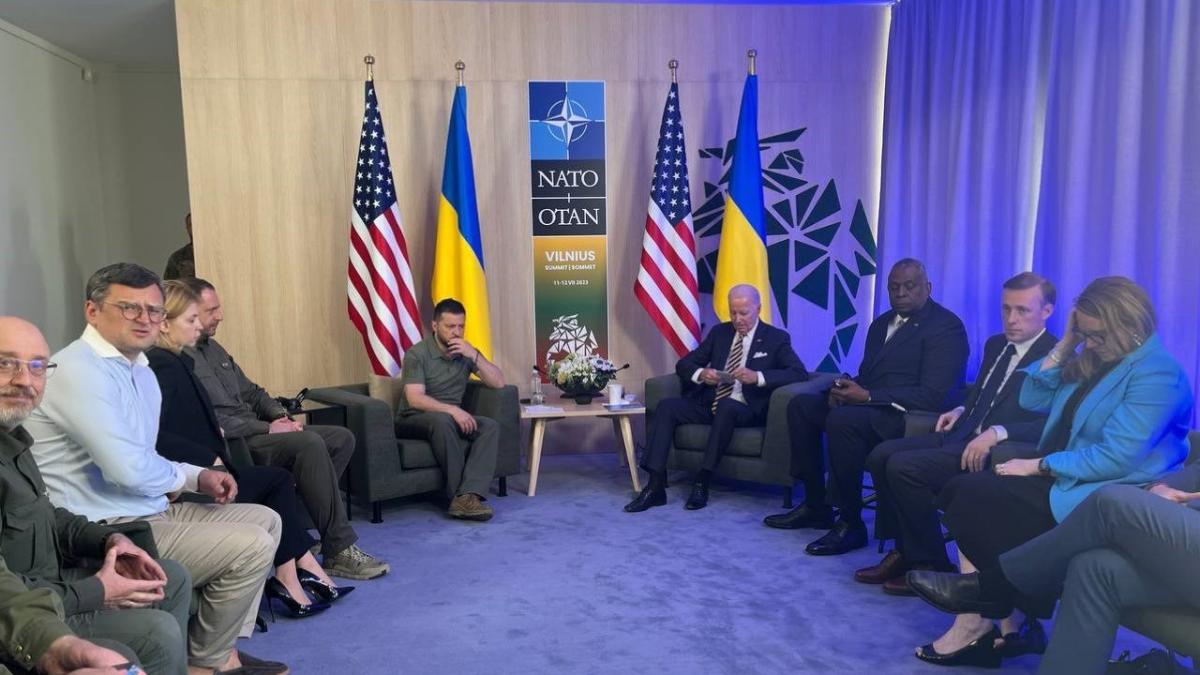 biden-zelenski-02_09576400