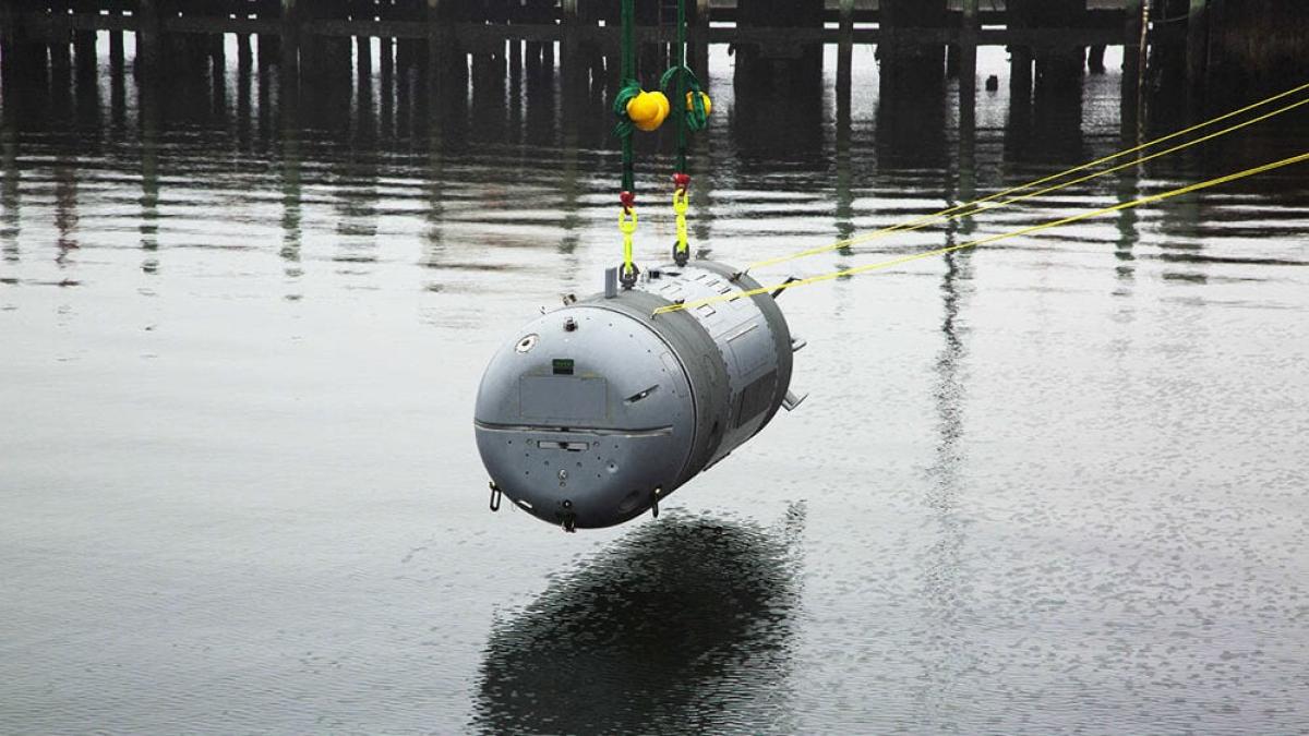 large-displacement-autonomous-underwater-vehicles_23346900