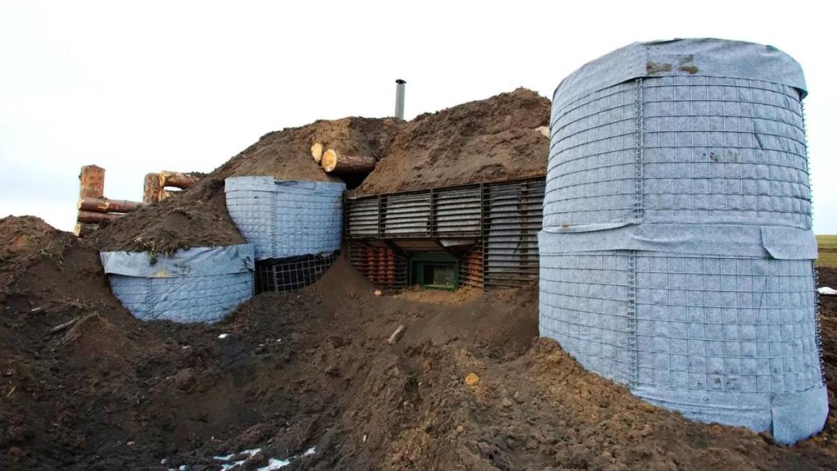 ucraina-fortificatii-construite-pe-linia-frontului_99328400