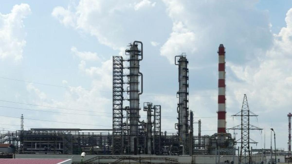 isomalk_2_isomerization_unit_at_ryazan_oil_refinery_plant__2__wikipedia_93598700