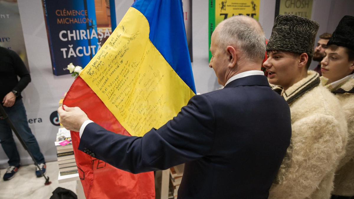 mircea-geoana-romania_90110400