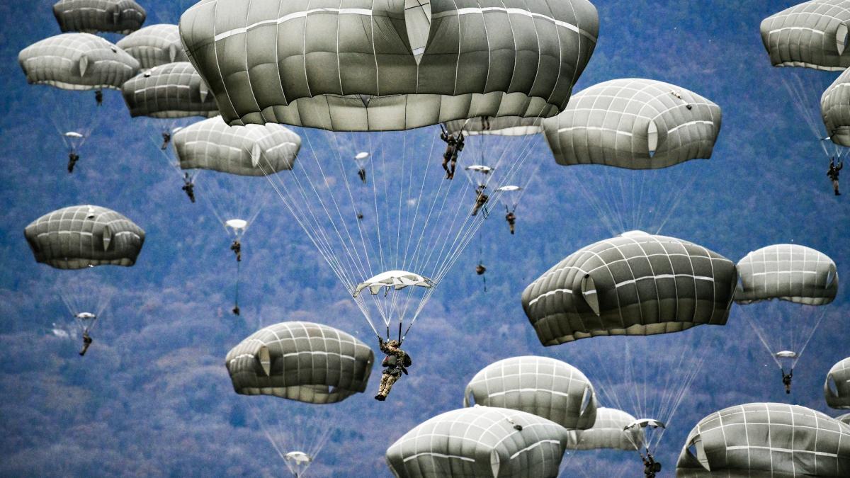 parasutare-parasutisti-nato_66397100