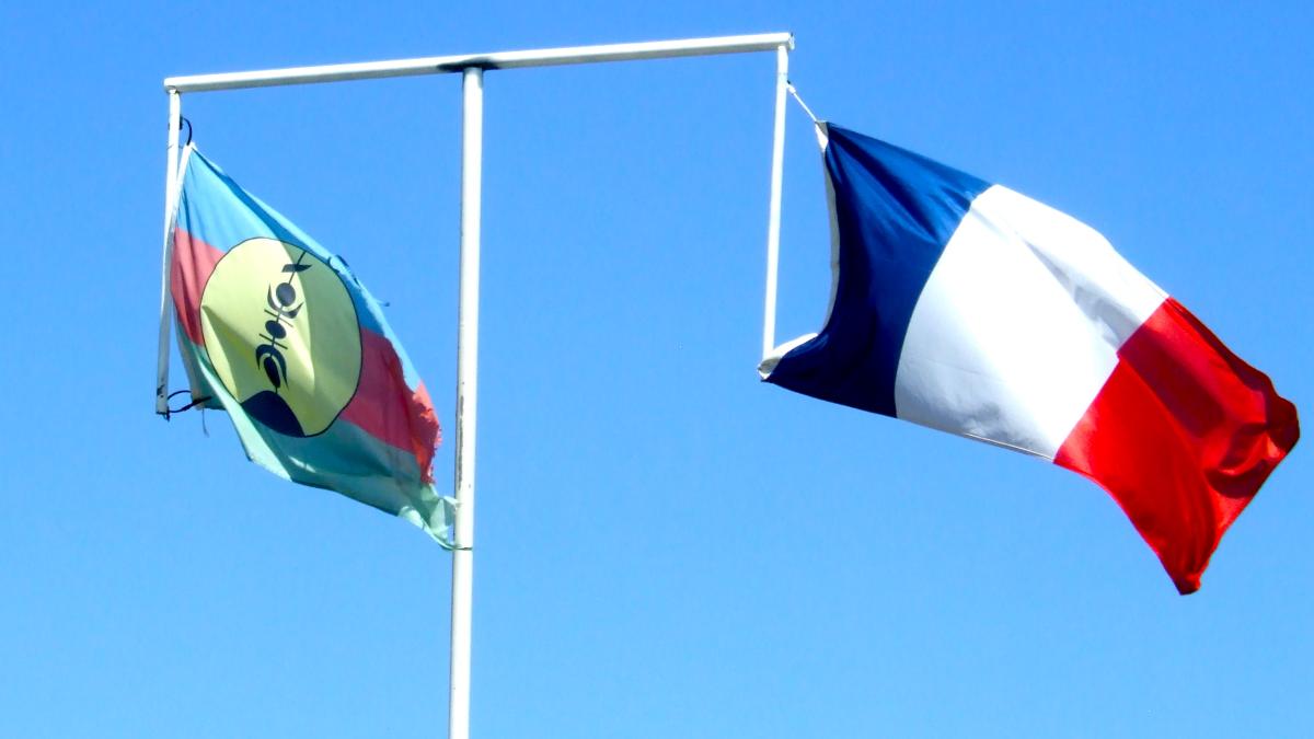 two_official_flags_of_new_caledonia_on_same_flagpole-1_62663100