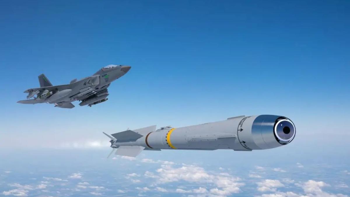 Un prototip al KF-21 (KF-X), avionul de generația a V-a dezvoltat de Coreea de Sud, a lansat cu succes o rachetă IRIS-T