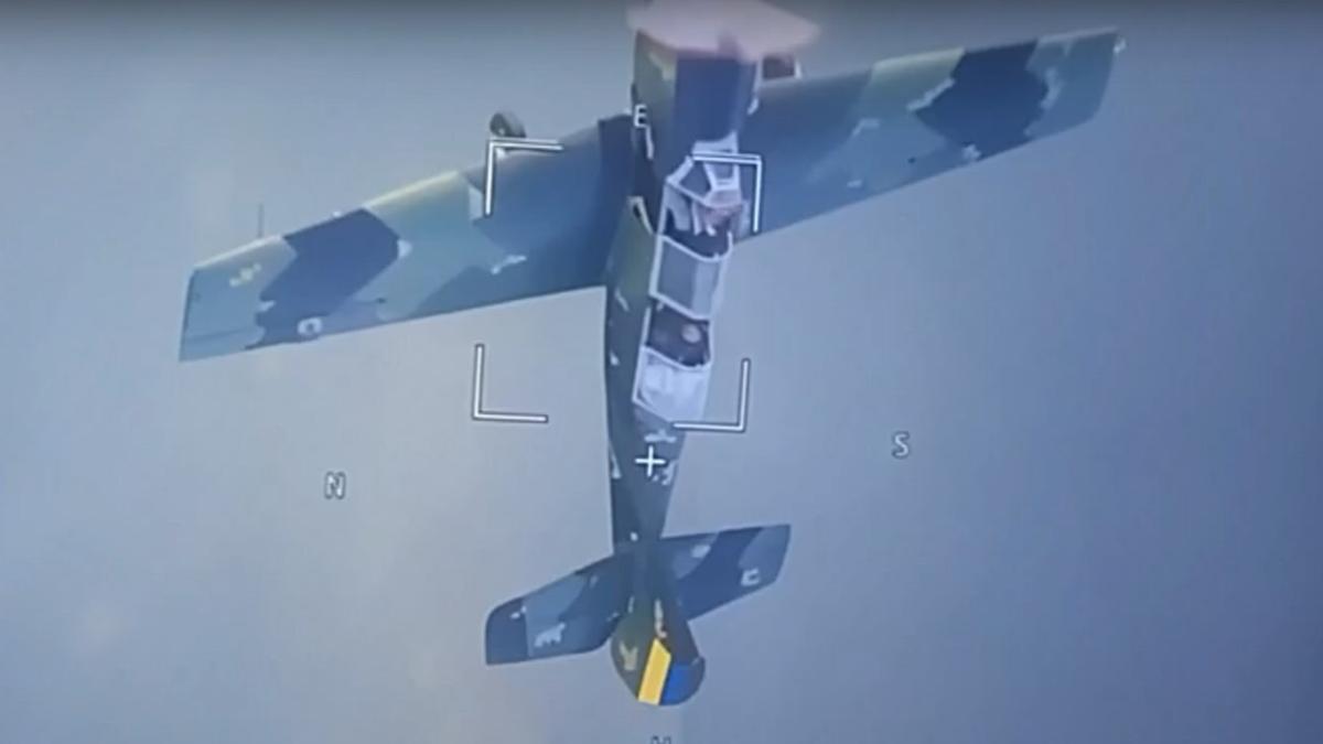 Apărarea ucraineană trimite avioane de antrenament pentru a intercepta dronele rusești. Super Tucano ar fi mai potrivit?